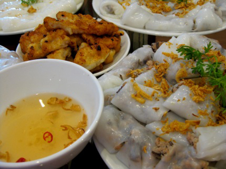 enjoy Cha muc with Banh cuon