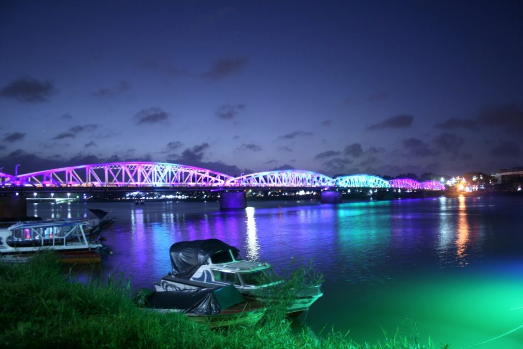 Enjoy Hue music in a boat along peaceful Truong Tien river