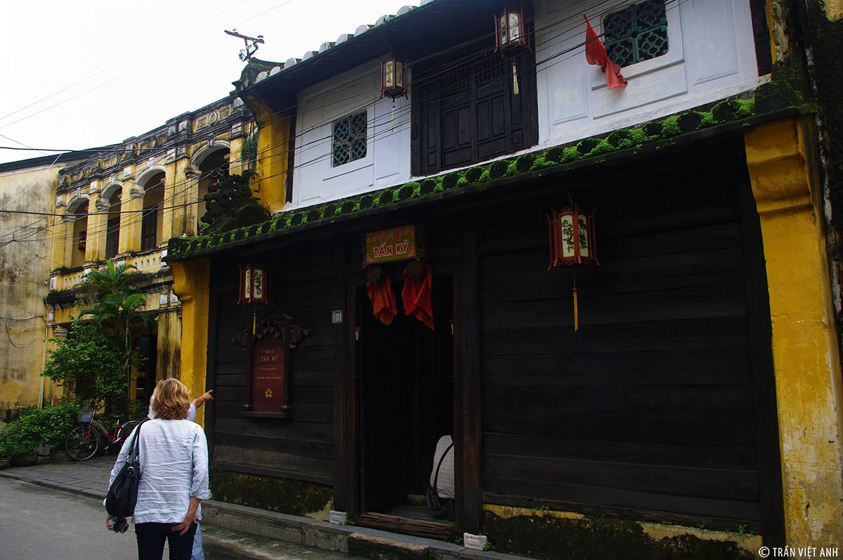 Tan Ky old house