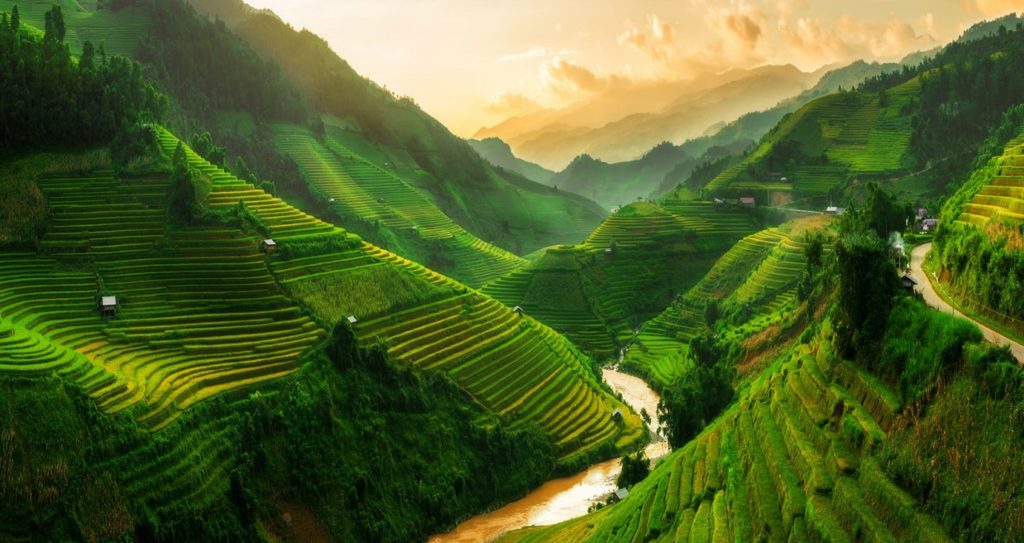 Sapa has beautiful natural sceneries