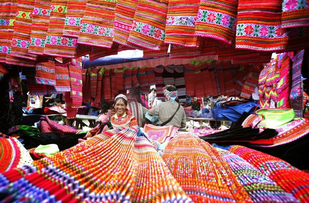 Sapa love market