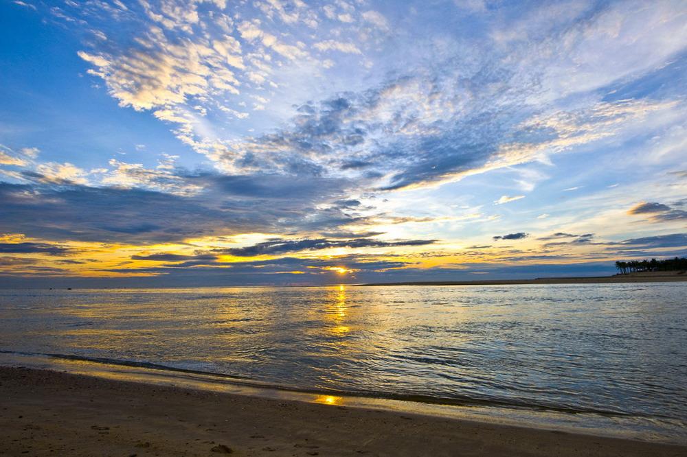 Nhat Le beach