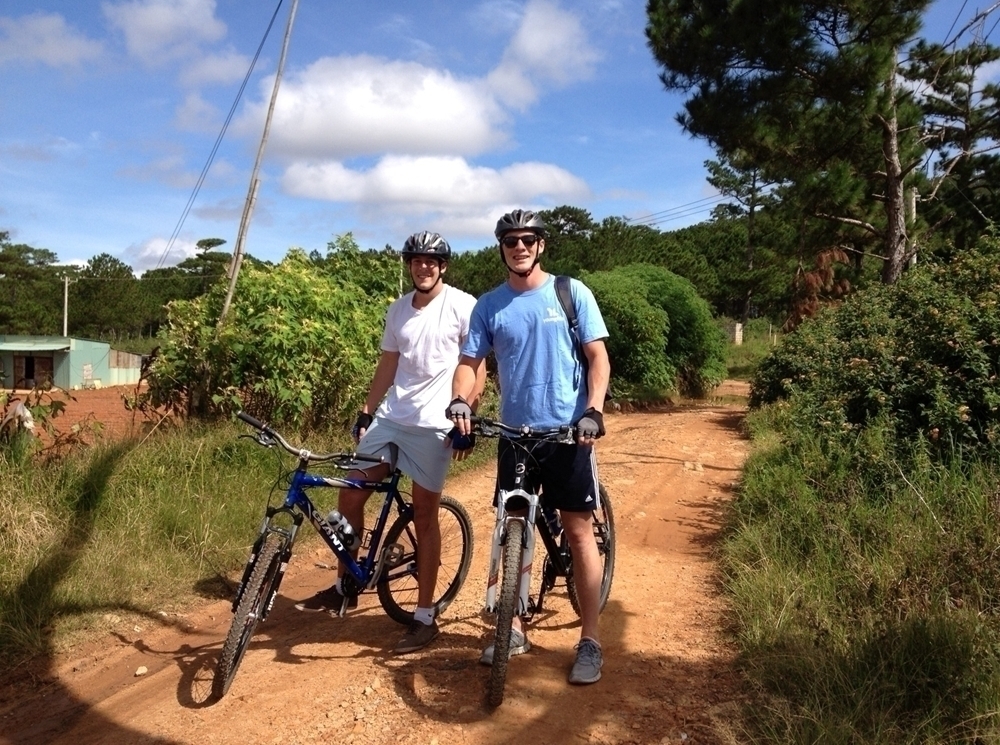 Amazing cycling tour in Mai Chau
