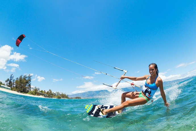 Learn Kitesurfing in Mui Ne