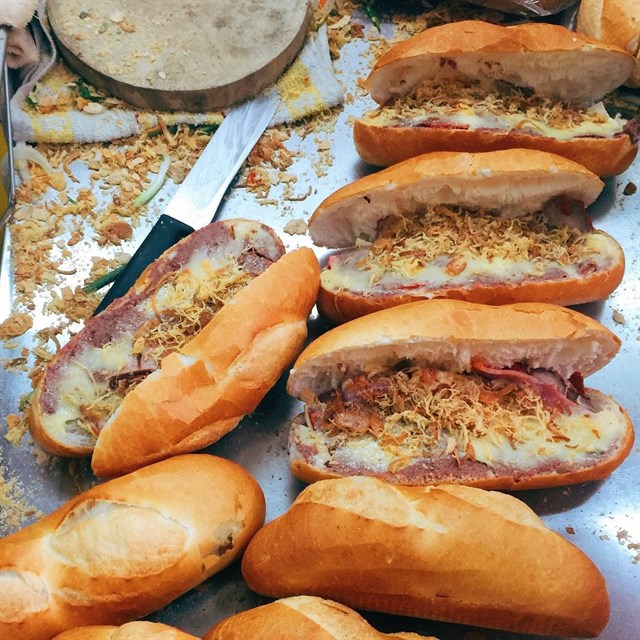 Banh mi Huynh Hoa is fully stuffed